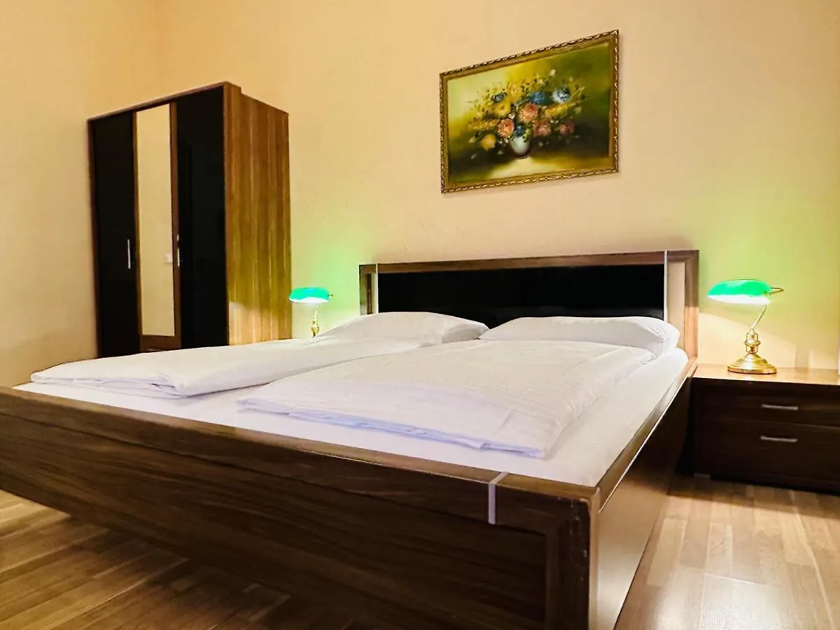 *** Oda ve Kahvaltı Pension Liechtenstein Viyana Avusturya