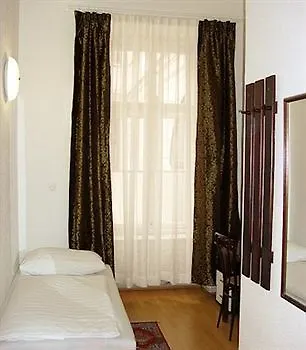 Bed & Breakfast Pension Liechtenstein Vienna