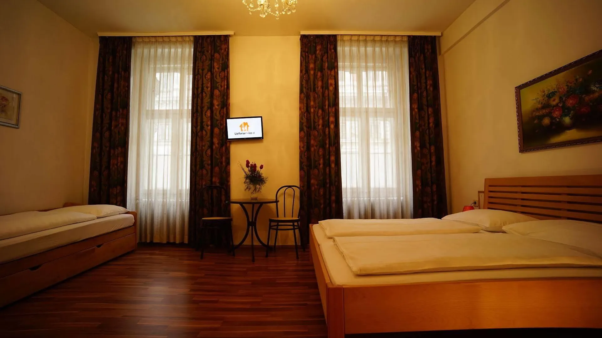 *** Oda ve Kahvaltı Pension Liechtenstein Viyana Avusturya