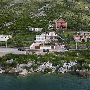 Lakefront House Konukevi Široka
