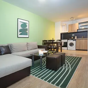 Modern And Bright Near Center - Free Parking Apart Otel Sofya
