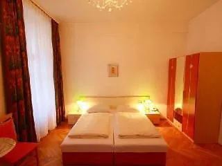 Bed & Breakfast Pension Liechtenstein Vienna