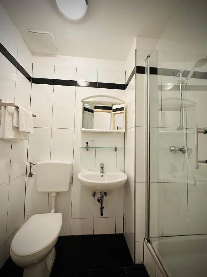 Pension Liechtenstein Vienna Bed & Breakfast