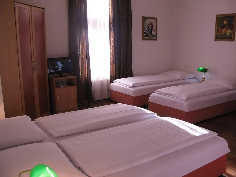Pension Liechtenstein Vienna Bed & Breakfast
