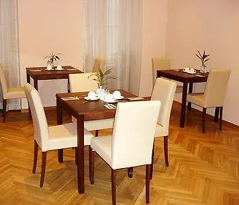 Bed & Breakfast Pension Liechtenstein Vienna