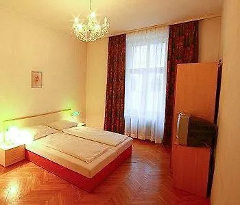 Pension Liechtenstein Vienna Bed & Breakfast